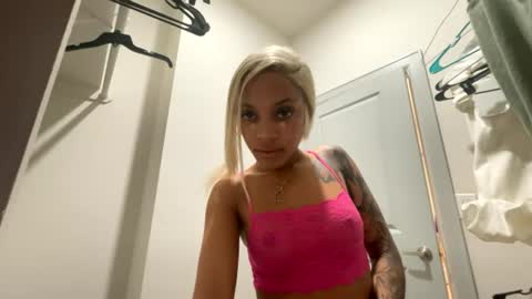 1lexibae online show from July 15, 6:40 am