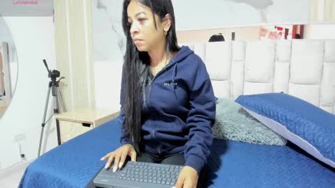 Luisa online show from May 14, 11:30 am