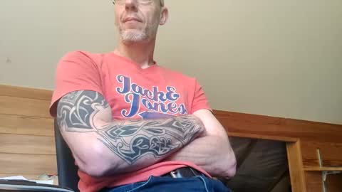 22_acacia_avenue online show from May 20, 8:43 am