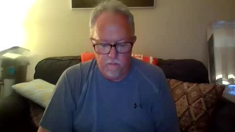 72funguy71 online show from June 10, 1:27 am