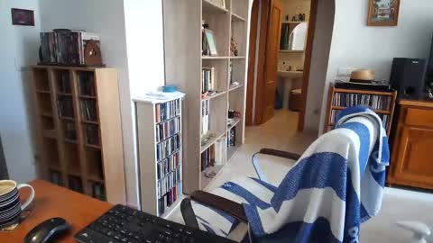  Papi  online show from May 10, 10:10 am