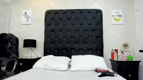 _alana_johnson online show from April 27, 12:57 pm