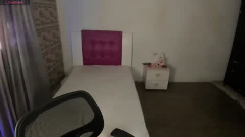 AMELIA  online show from July 9, 8:46 pm