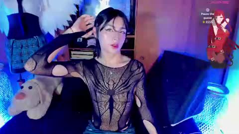 Angell Dustt  online show from July 7, 11:31 pm