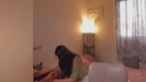 annie . online show from May 18, 4:07 am
