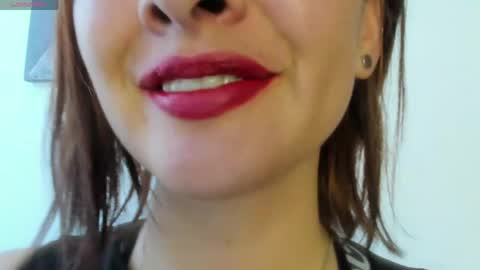 antonia online show from May 6, 4:35 pm