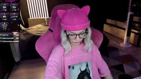 Olivia Subscribe to my Fansly -   online show from June 17, 12:04 am