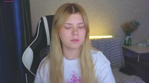 Molly   Emily online show from May 27, 8:28 pm
