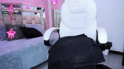 Laura online show from May 7, 1:29 pm