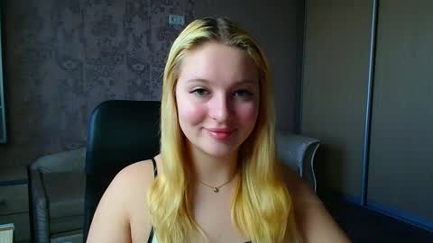 Melanie online show from May 7, 9:38 am