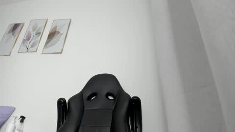 _molly_rosse_ online show from May 28, 12:03 pm
