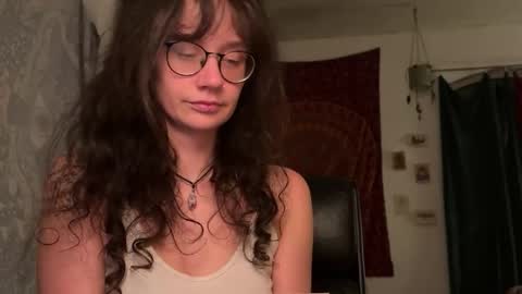 Mila online show from May 21, 10:05 pm
