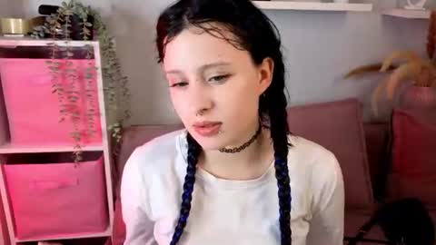 Sylvia online show from June 11, 12:25 pm