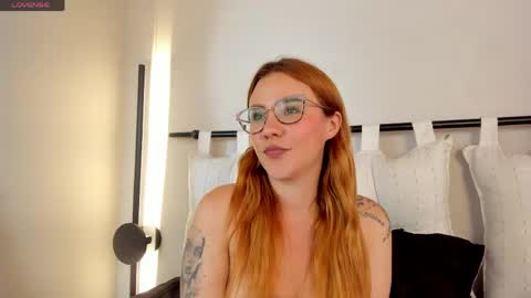 Zoe  online show from June 3, 2:33 pm