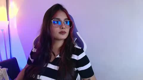 abby_raschell online show from July 7, 3:19 am