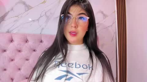 Abril online show from May 15, 11:40 am