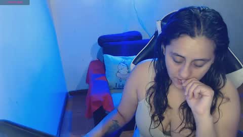 adams_mel online show from May 22, 9:38 am