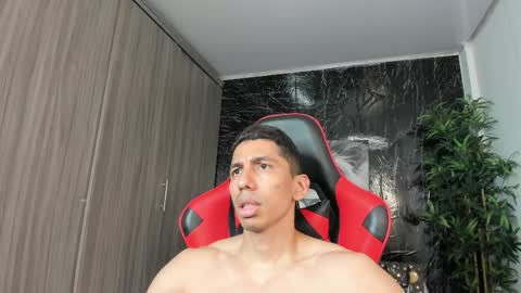 Adan Sin online show from May 22, 5:53 pm