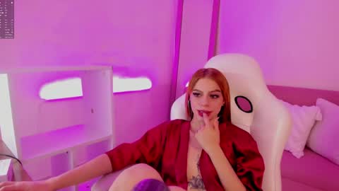 adison_reyes online show from June 5, 11:59 am