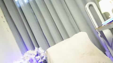 adriana_banks69 online show from July 2, 7:35 am