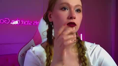 AgataFoxley online show from June 11, 7:06 am