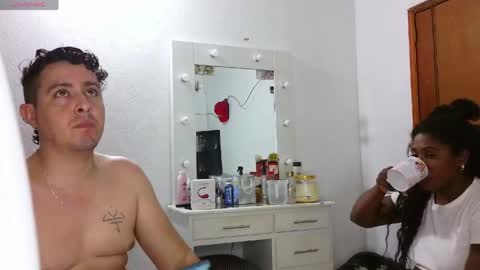 independent model online show from May 11, 5:36 am