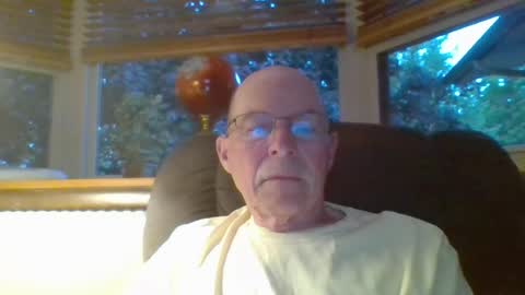 aguynrkfrd online show from June 21, 9:59 am
