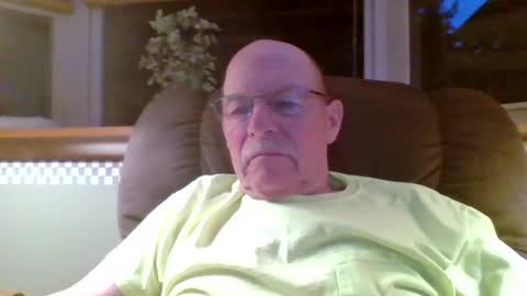aguynrkfrd online show from July 25, 10:02 am