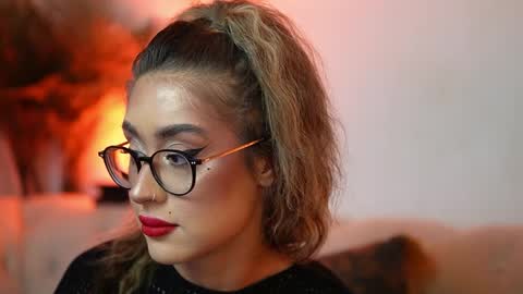  Aileen  online show from May 25, 8:37 pm