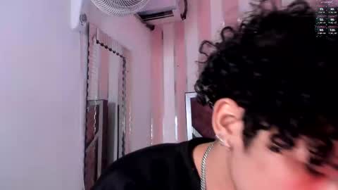 akazaboy online show from June 2, 4:58 am