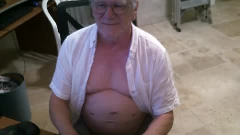 Alanlee10allen online show from June 12, 1:54 pm