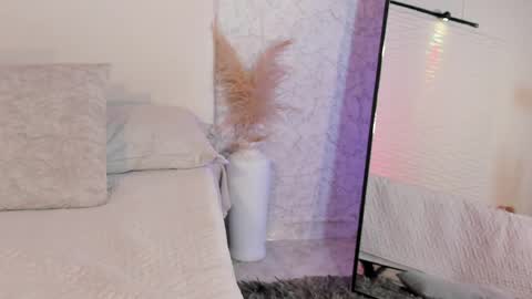 alannarouge online show from May 9, 12:55 pm