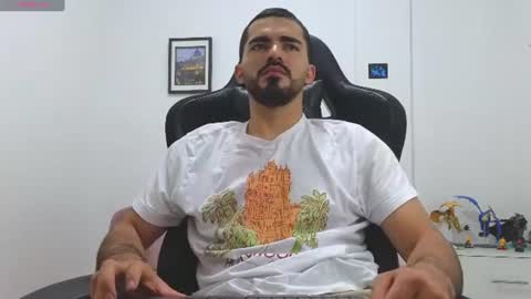 alejandroo_7 online show from July 2, 11:53 pm