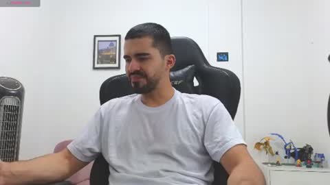 alejandroo_7 online show from July 2, 12:52 am