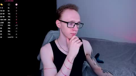 alex_silent online show from June 1, 6:20 pm