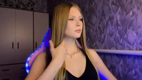Alexia online show from July 6, 3:03 pm