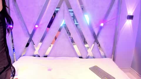 alice_26__ online show from May 12, 8:18 pm