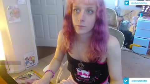 Alice Hatchette online show from June 12, 6:51 pm