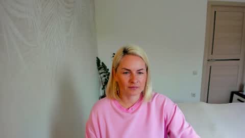 Alicee online show from June 26, 9:04 am