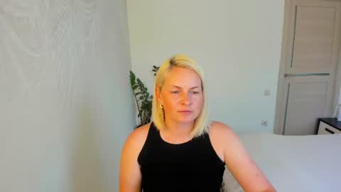 Alicee online show from June 24, 9:05 am
