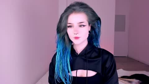 Alice online show from May 31, 4:00 am