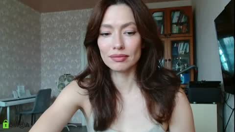Alicia online show from August 5, 8:22 am