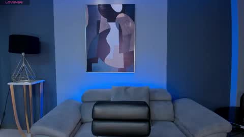 alinakravitz_ online show from June 4, 6:47 pm