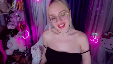 alinaocean online show from April 29, 6:35 pm