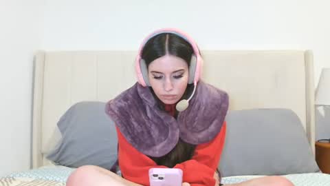 Alison Fields online show from July 10, 1:54 am