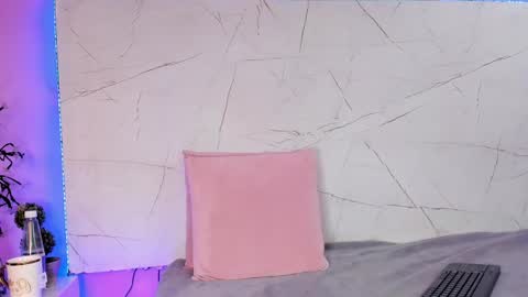 alissa_smith_ online show from May 5, 3:18 pm