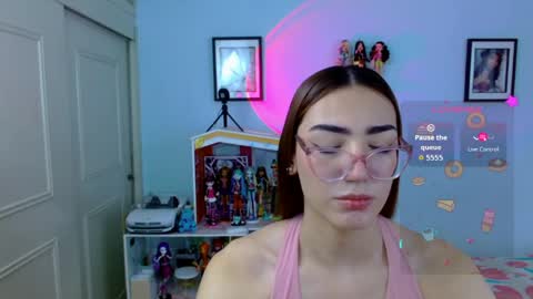   online show from May 30, 7:56 pm