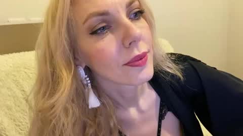 Nika online show from May 31, 6:09 pm