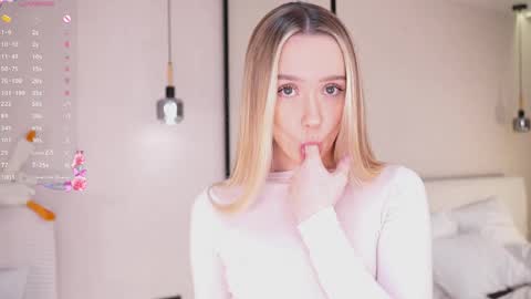 Lia online show from May 5, 3:24 am