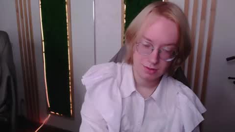 Hi im Amanda online show from June 13, 2:05 pm